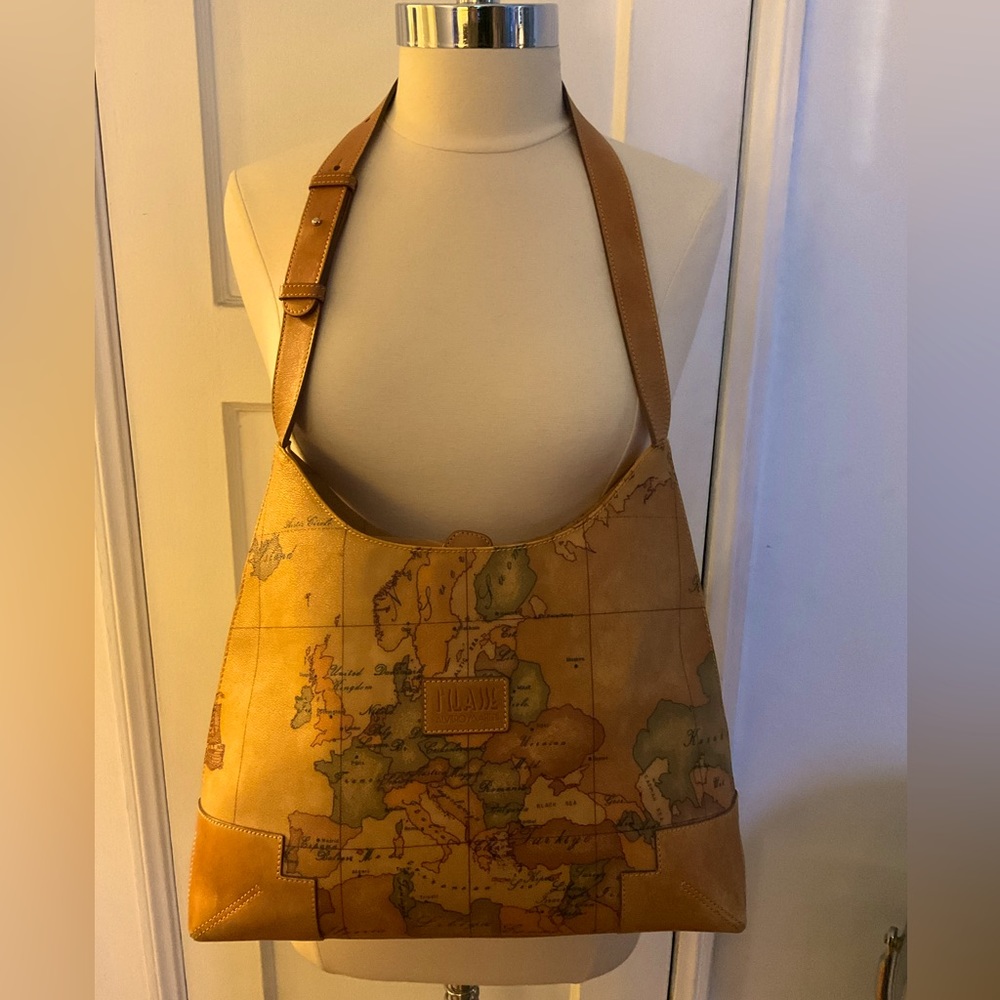 Alviero Martini Classic Geo Print Shoulder Bag